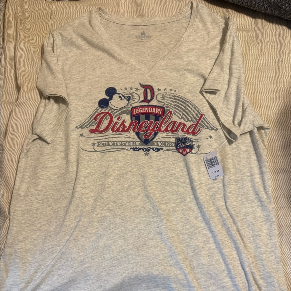 Disneyland Women’s Tshirt 1x